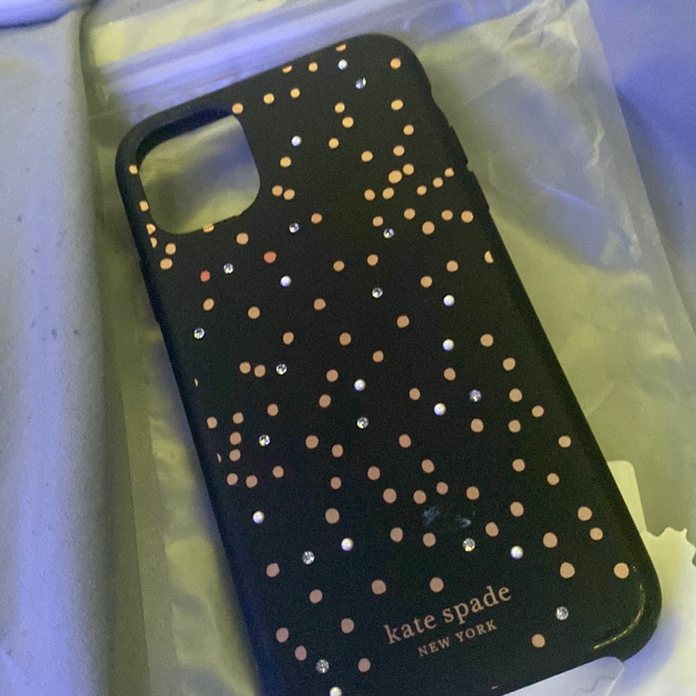 Only fits iPhone 11 and Xr